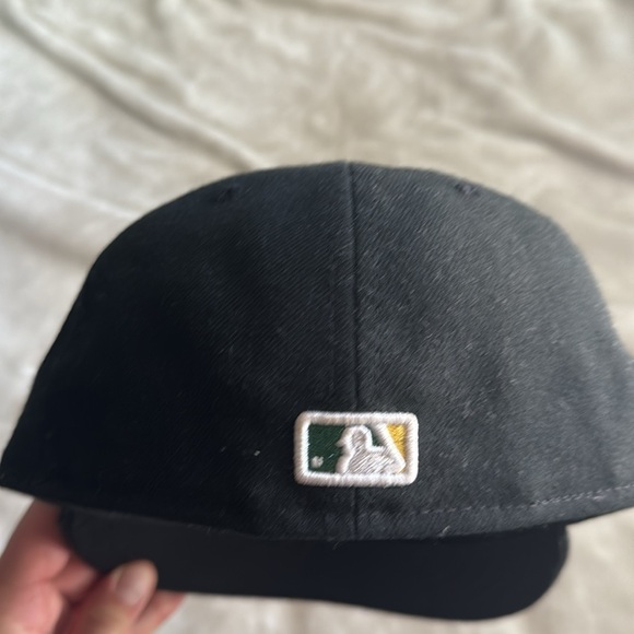 Oakland A’s black fitted hat size 7 - Picture 3 of 3